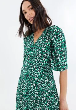 Threadbare Soda Wrap - Jurk - Green Leoapard 10 Threadbare Soda Wrap - Jurk - Green Leoapard -eleanor & daniel 6d84cf714c93446995098547250b3edb
