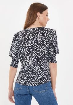 Threadbare Blouse - Black Dot -eleanor & daniel d76d32a9aa714802a115dc4c6af1d526