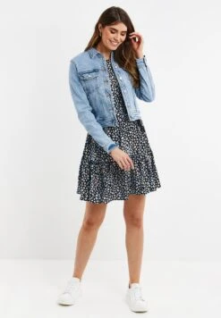 Threadbare Rome- Spijkerjas - Hellblau 8 Threadbare Rome- Spijkerjas - Hellblau -eleanor & daniel e0cf754b1a94421e88bce1fde2d97af0